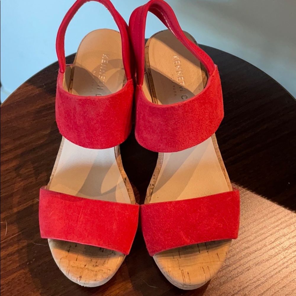 Red wedges